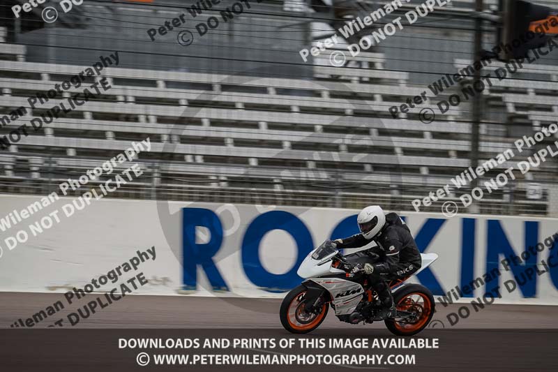 Rockingham no limits trackday;enduro digital images;event digital images;eventdigitalimages;no limits trackdays;peter wileman photography;racing digital images;rockingham raceway northamptonshire;rockingham trackday photographs;trackday digital images;trackday photos